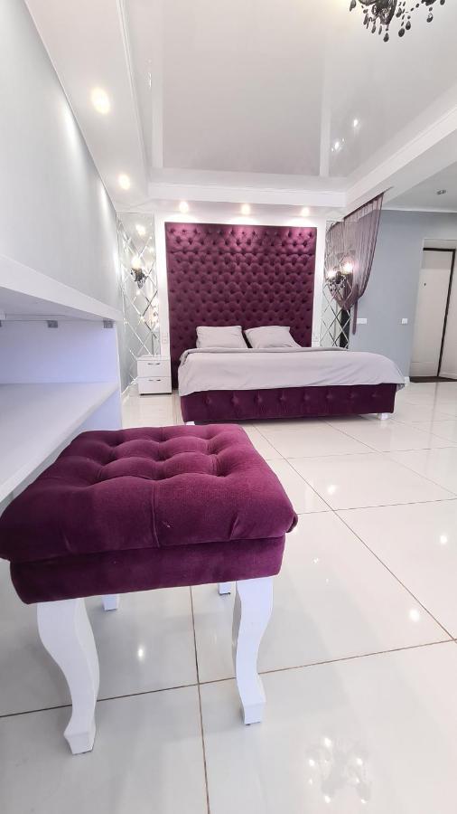 Apartaments On Prospekt Mira 35 Krivoi Rog Exterior foto
