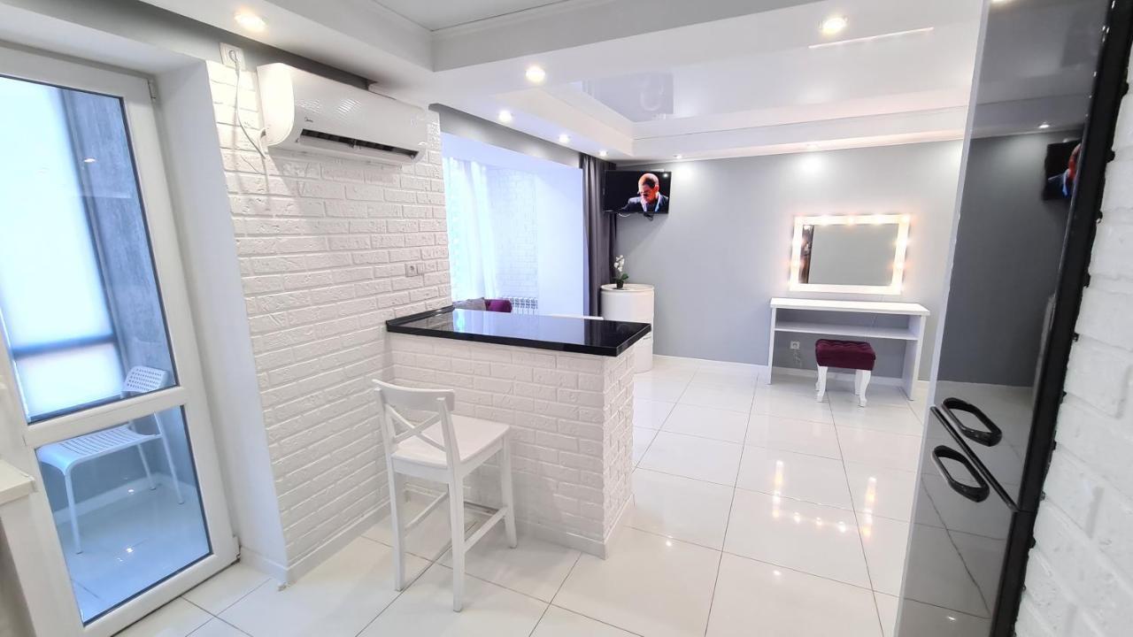 Apartaments On Prospekt Mira 35 Krivoi Rog Exterior foto