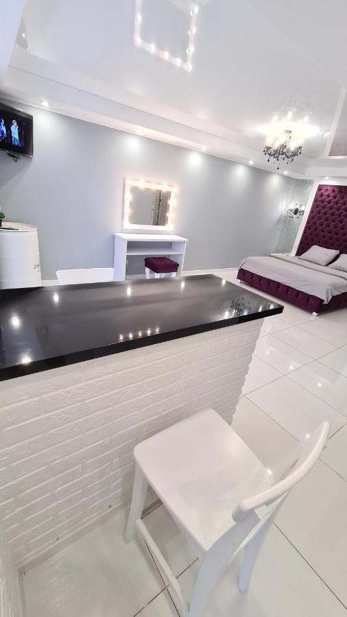 Apartaments On Prospekt Mira 35 Krivoi Rog Exterior foto