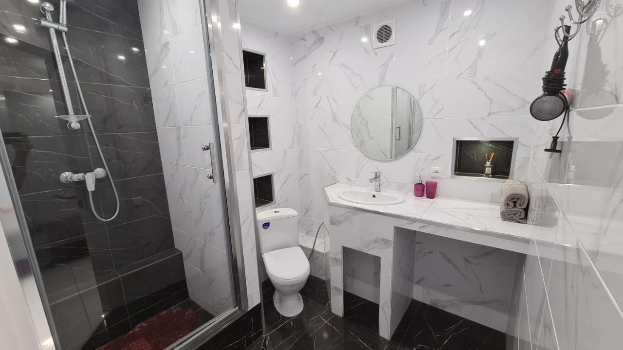 Apartaments On Prospekt Mira 35 Krivoi Rog Exterior foto