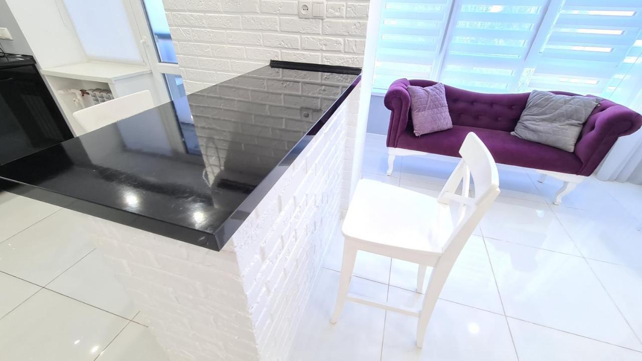Apartaments On Prospekt Mira 35 Krivoi Rog Exterior foto