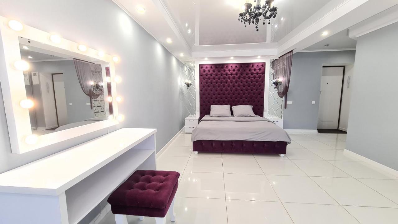 Apartaments On Prospekt Mira 35 Krivoi Rog Exterior foto